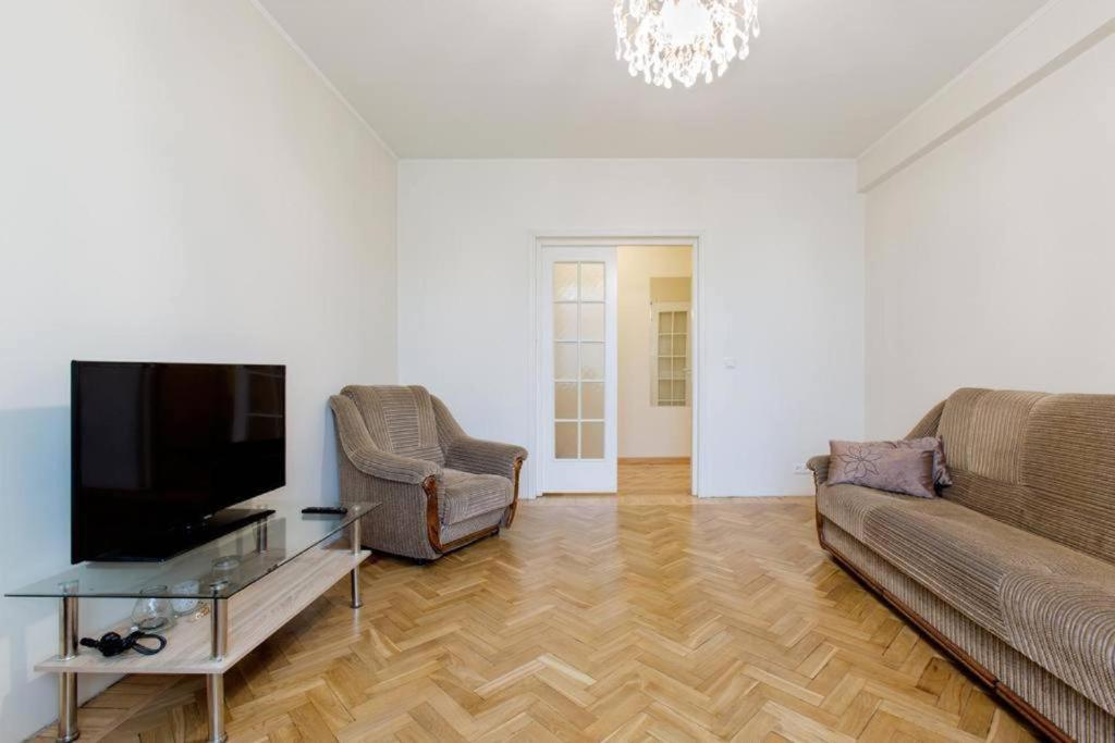 Bright Apartment Near Bus Statioon Tallinn Buitenkant foto